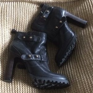 Leather booties Tory Burch size 6.5m